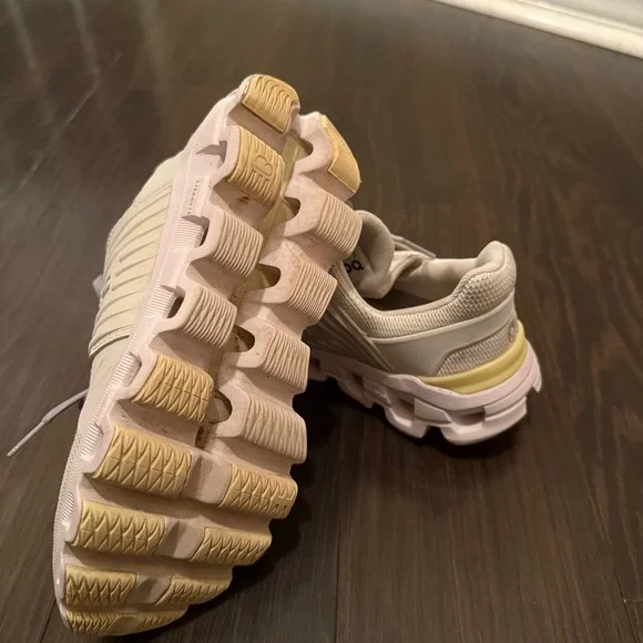 On CLOUDSWIFT 2.0 Women's RUNNING Shoes WHITE LIMELIGHT - Picture 6 of 7